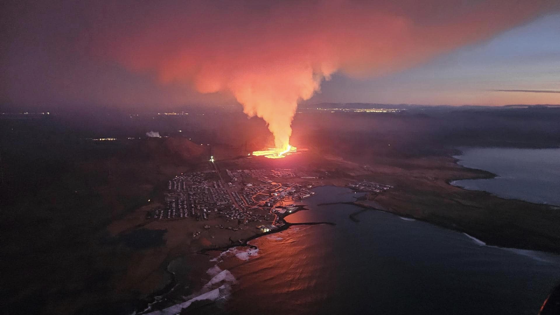 Volcanic eruption resumes near Grindavík but stops within the town